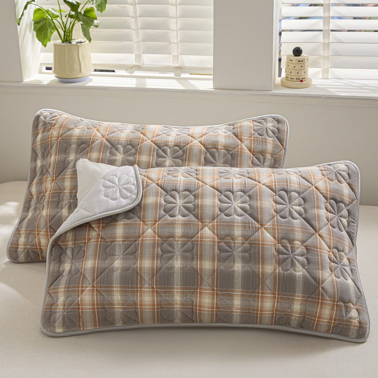 91家纺网 家纺一手货源 找家纺 芬晴家纺 2025新款A类全棉格子枕套枕巾系列 枕巾-洛卡灰 50*80cm枕巾一只