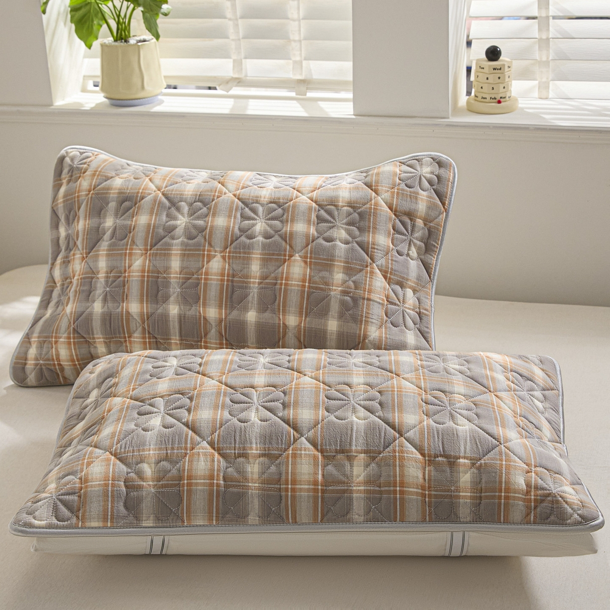 91家纺网 家纺一手货源 找家纺 芬晴家纺 2025新款A类全棉格子枕套枕巾系列 枕巾-洛卡灰 50*80cm枕巾一对