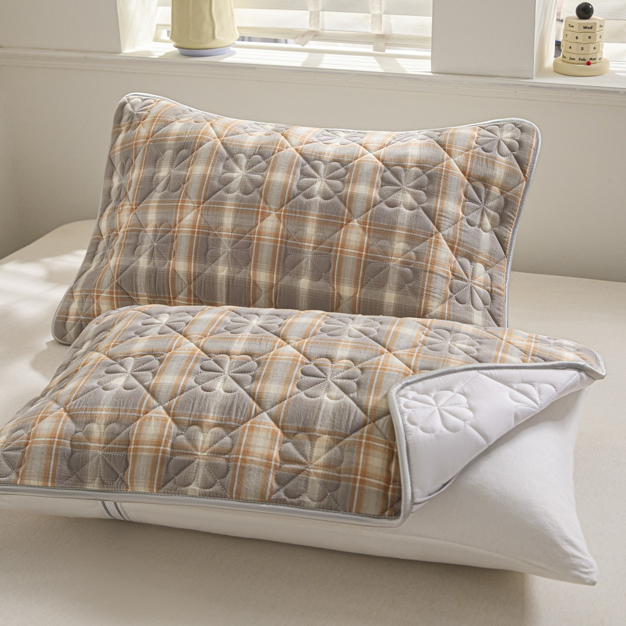 91家纺网 家纺一手货源 找家纺 芬晴家纺 2025新款A类全棉格子枕套枕巾系列 枕巾-洛卡灰 50*80cm枕巾一对