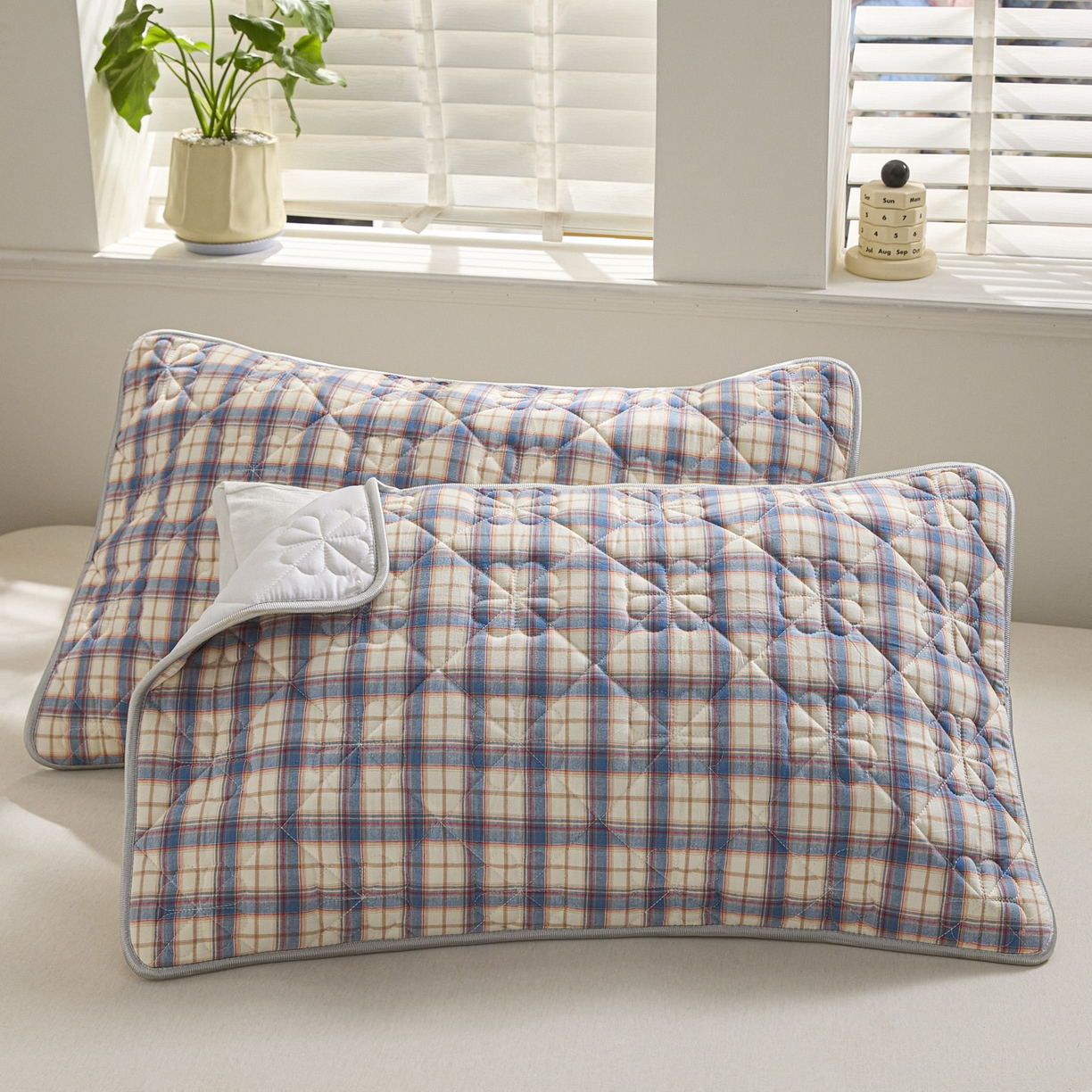 91家纺网 家纺一手货源 找家纺 芬晴家纺 2025新款A类全棉格子枕套枕巾系列 枕巾-梦语-兰 50*80cm枕巾一对