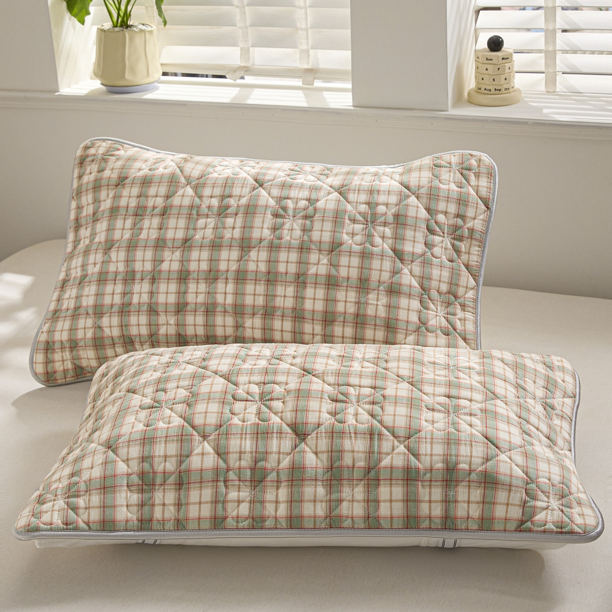 91家纺网 家纺一手货源 找家纺 芬晴家纺 2025新款A类全棉格子枕套枕巾系列 枕巾-梦语-绿 50*80cm枕巾一只