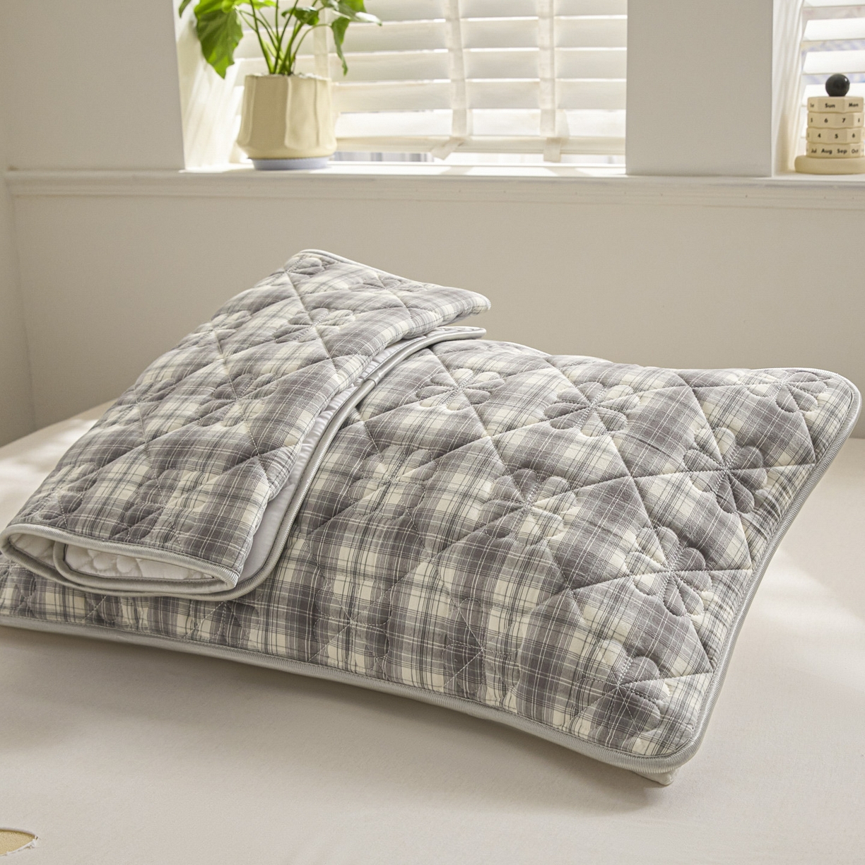 91家纺网 家纺一手货源 找家纺 芬晴家纺 2025新款A类全棉格子枕套枕巾系列 枕巾-世纪 50*80cm枕巾一对