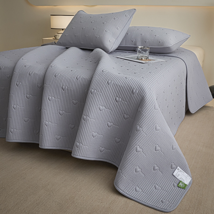 91家纺网 家纺一手货源 找家纺 芬晴家纺 2025新款A类全棉水洗棉床盖-心欢系列-遇见系列 心欢-浅灰