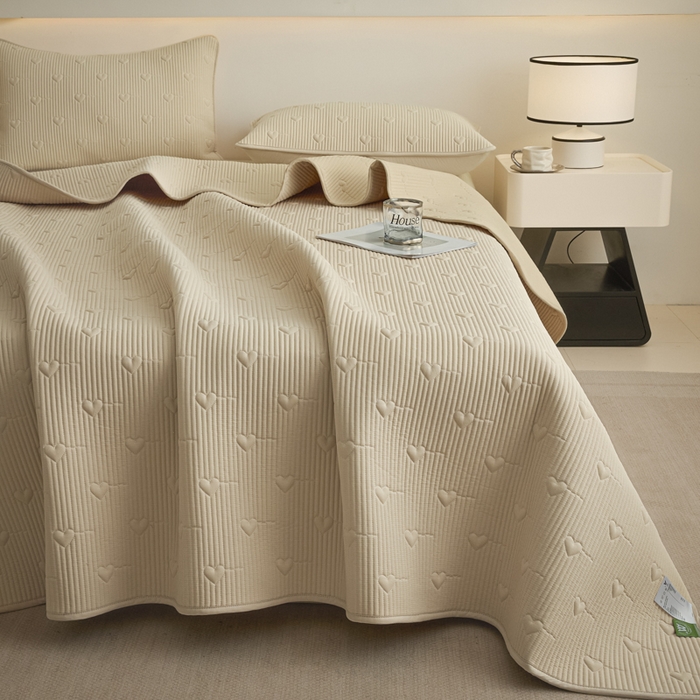 91家纺网 家纺一手货源 找家纺 芬晴家纺 2025新款A类全棉水洗棉床盖-心欢系列-遇见系列 心欢-浅卡