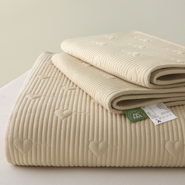 91家纺网 家纺一手货源 找家纺 芬晴家纺 2025新款A类全棉水洗棉床盖-心欢系列-遇见系列 心欢-浅卡