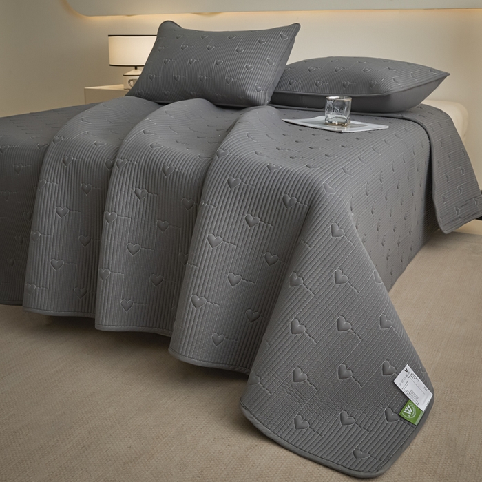 91家纺网 家纺一手货源 找家纺 芬晴家纺 2025新款A类全棉水洗棉床盖-心欢系列-遇见系列 心欢-岩灰