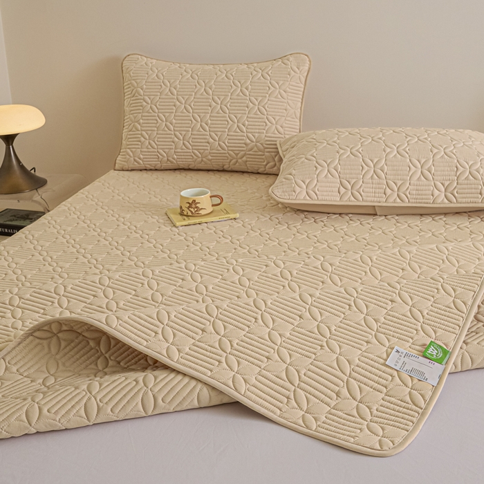 91家纺网 家纺一手货源 找家纺 芬晴家纺 2025新款A类全棉水洗棉床盖-心欢系列-遇见系列 依恋-浅卡