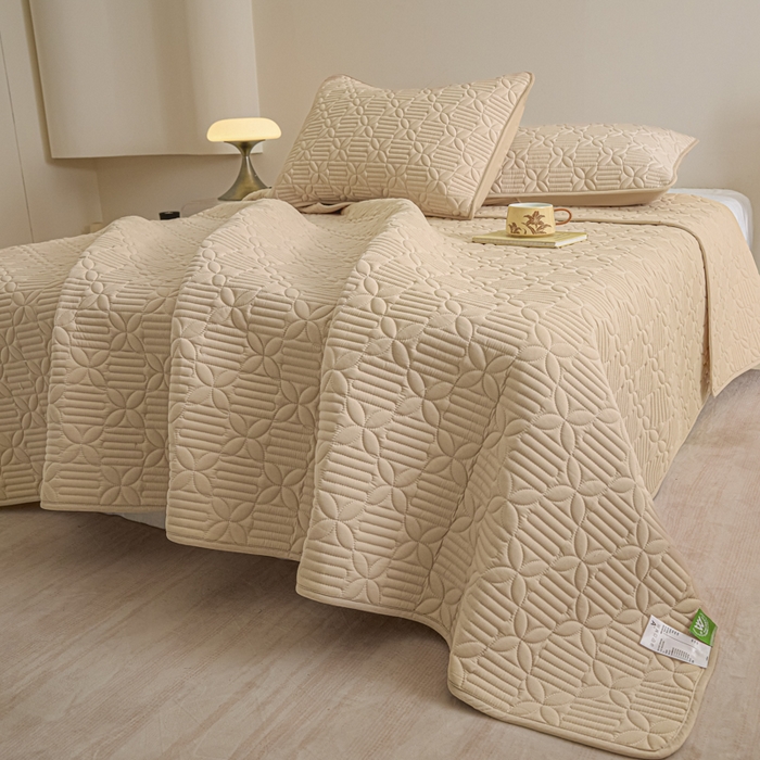 91家纺网 家纺一手货源 找家纺 芬晴家纺 2025新款A类全棉水洗棉床盖-心欢系列-遇见系列 依恋-浅卡