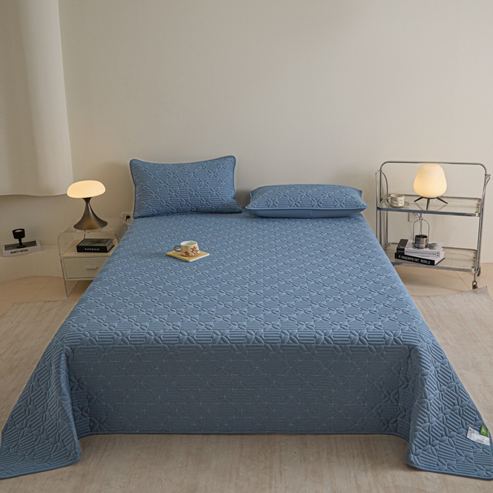 91家纺网 家纺一手货源 找家纺 芬晴家纺 2025新款A类全棉水洗棉床盖-心欢系列-遇见系列 依恋-雾蓝