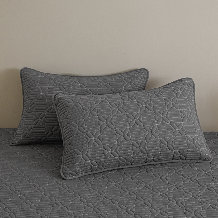 91家纺网 家纺一手货源 找家纺 芬晴家纺 2025新款A类全棉水洗棉床盖-心欢系列-遇见系列 依恋-岩灰