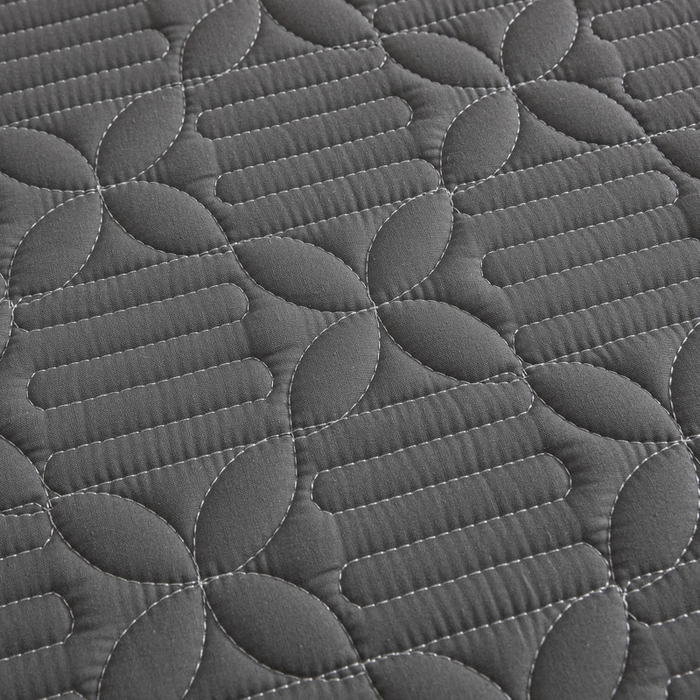 91家纺网 家纺一手货源 找家纺 芬晴家纺 2025新款A类全棉水洗棉床盖-心欢系列-遇见系列 依恋-岩灰