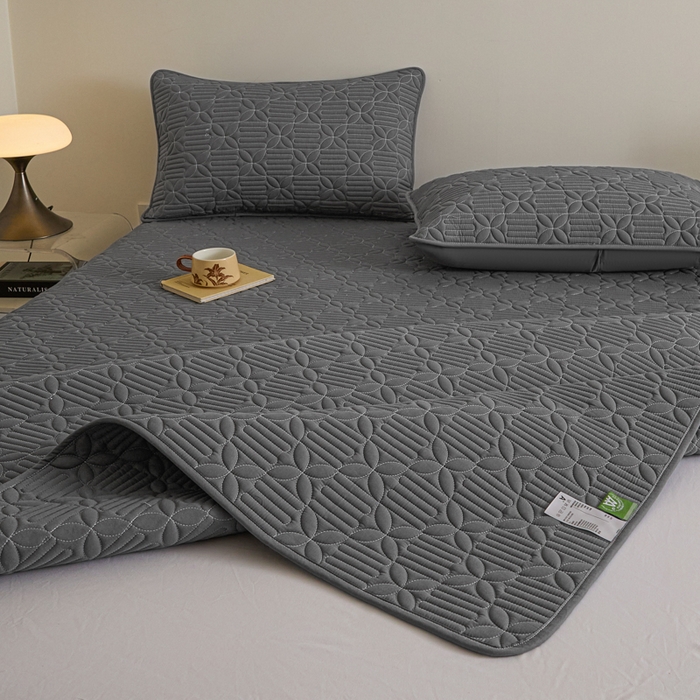 91家纺网 家纺一手货源 找家纺 芬晴家纺 2025新款A类全棉水洗棉床盖-心欢系列-遇见系列 依恋-岩灰