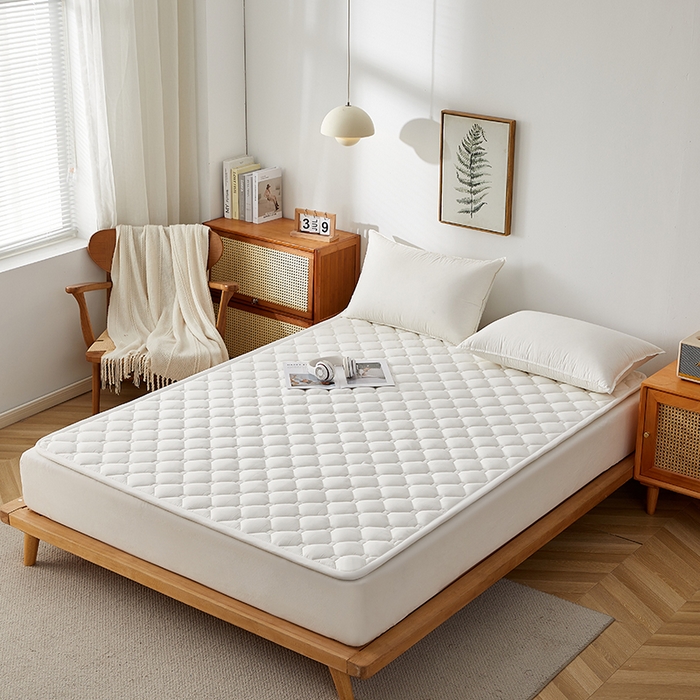 91家纺网 家纺一手货源 找家纺 卓越家纺 2025新款A类全棉夹棉床护垫 奶白