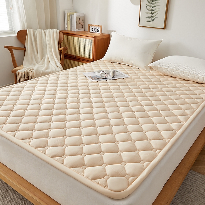 91家纺网 家纺一手货源 找家纺 卓越家纺 2025新款A类全棉夹棉床护垫 驼色