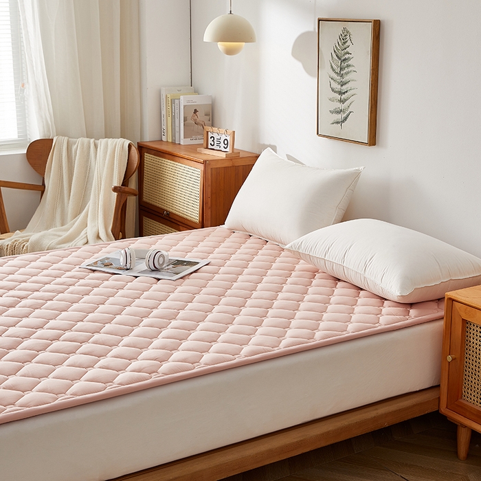 91家纺网 家纺一手货源 找家纺 卓越家纺 2025新款A类全棉夹棉床护垫 豆沙