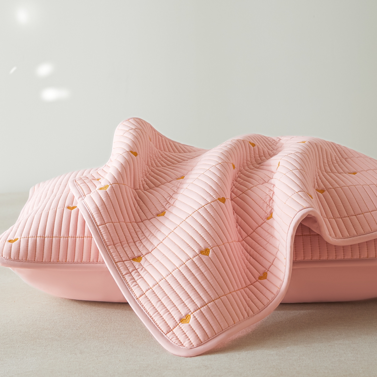 91家纺网 家纺一手货源 找家纺 （总）芬晴家纺 2025新款防水枕套-繁星-爱心-简爱-空间