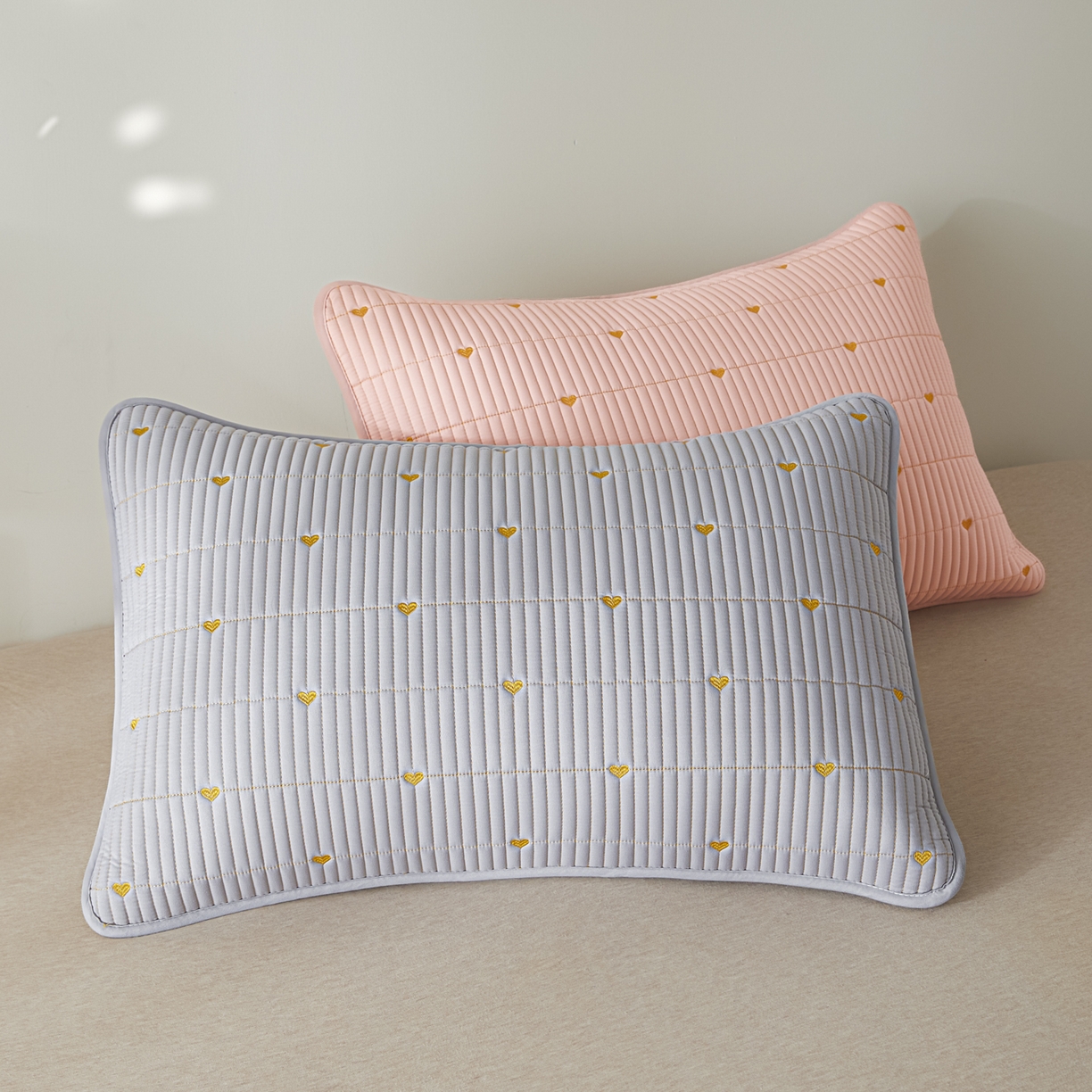 91家纺网 家纺一手货源 找家纺 （总）芬晴家纺 2025新款防水枕套-繁星-爱心-简爱-空间