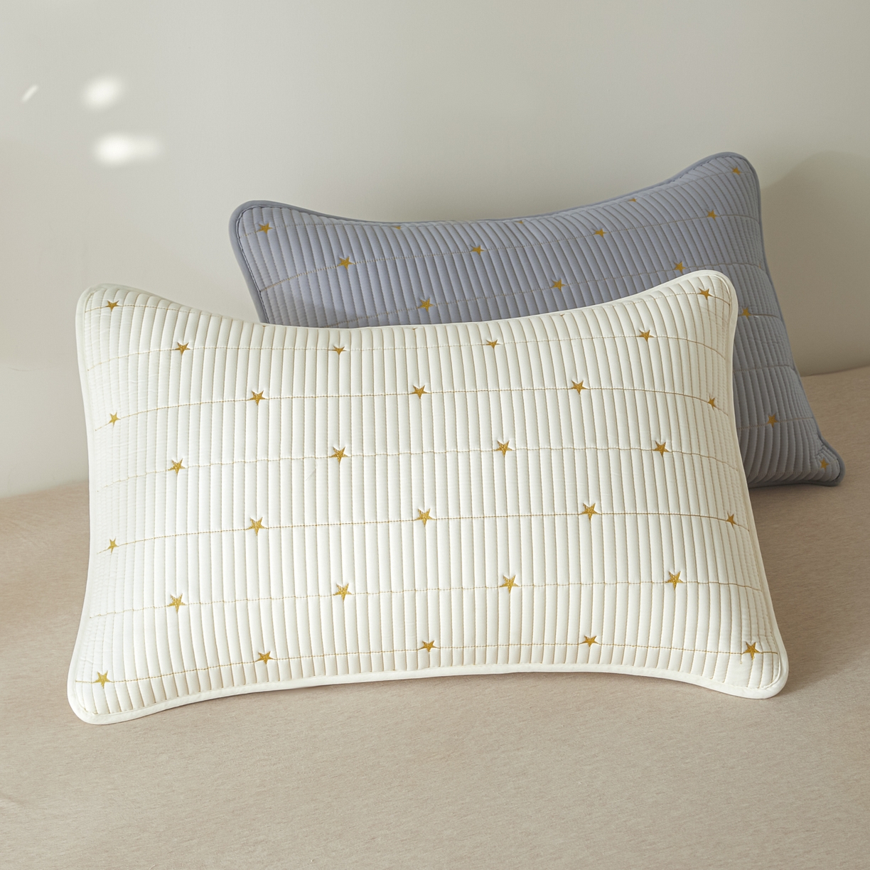 91家纺网 家纺一手货源 找家纺 （总）芬晴家纺 2025新款防水枕套-繁星-爱心-简爱-空间