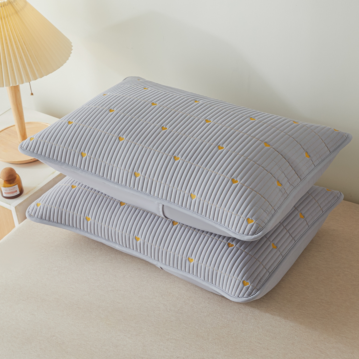 91家纺网 家纺一手货源 找家纺 芬晴家纺 2025新款防水枕套-繁星-爱心-简爱-空间 爱心-星灰