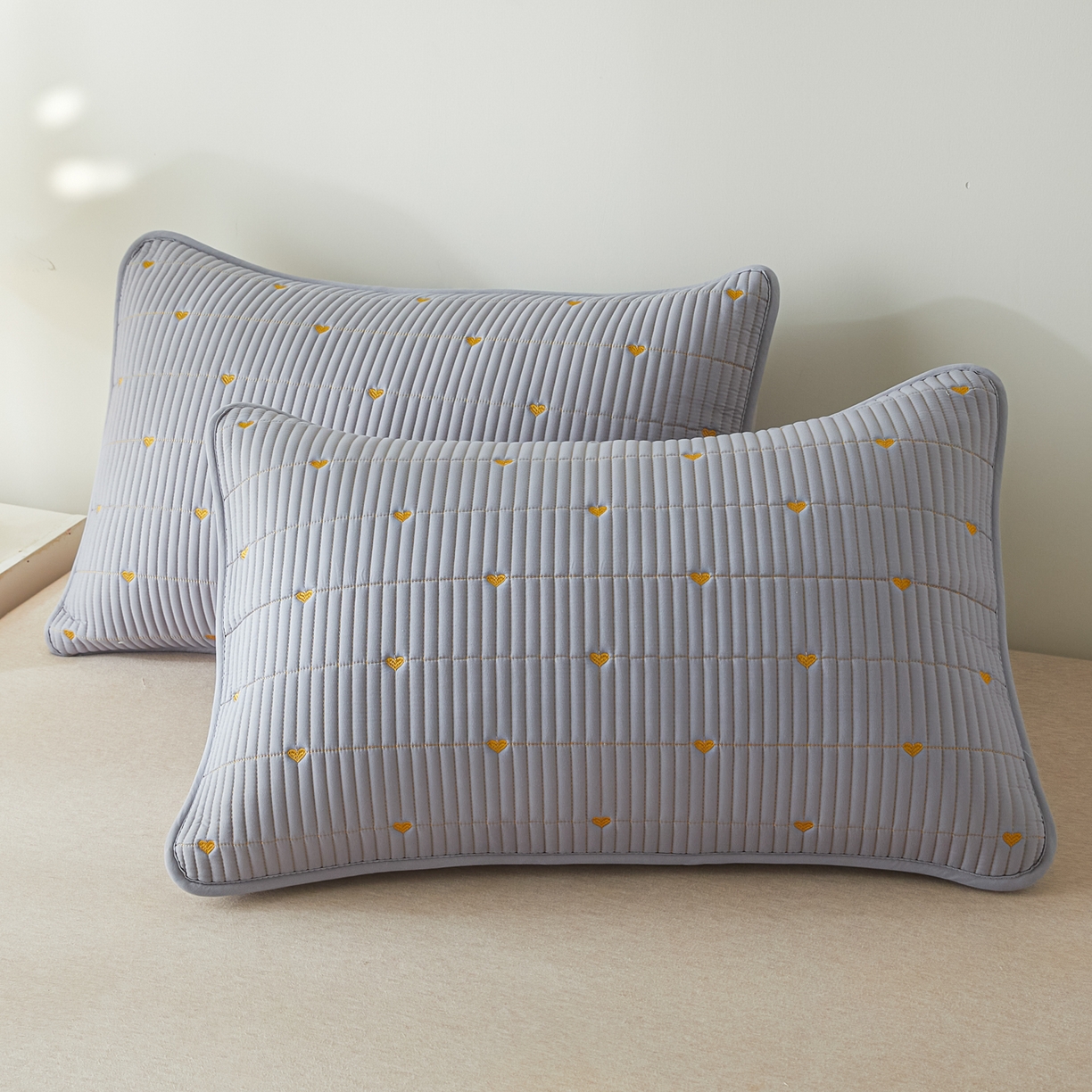 91家纺网 家纺一手货源 找家纺 芬晴家纺 2025新款防水枕套-繁星-爱心-简爱-空间 爱心-星灰