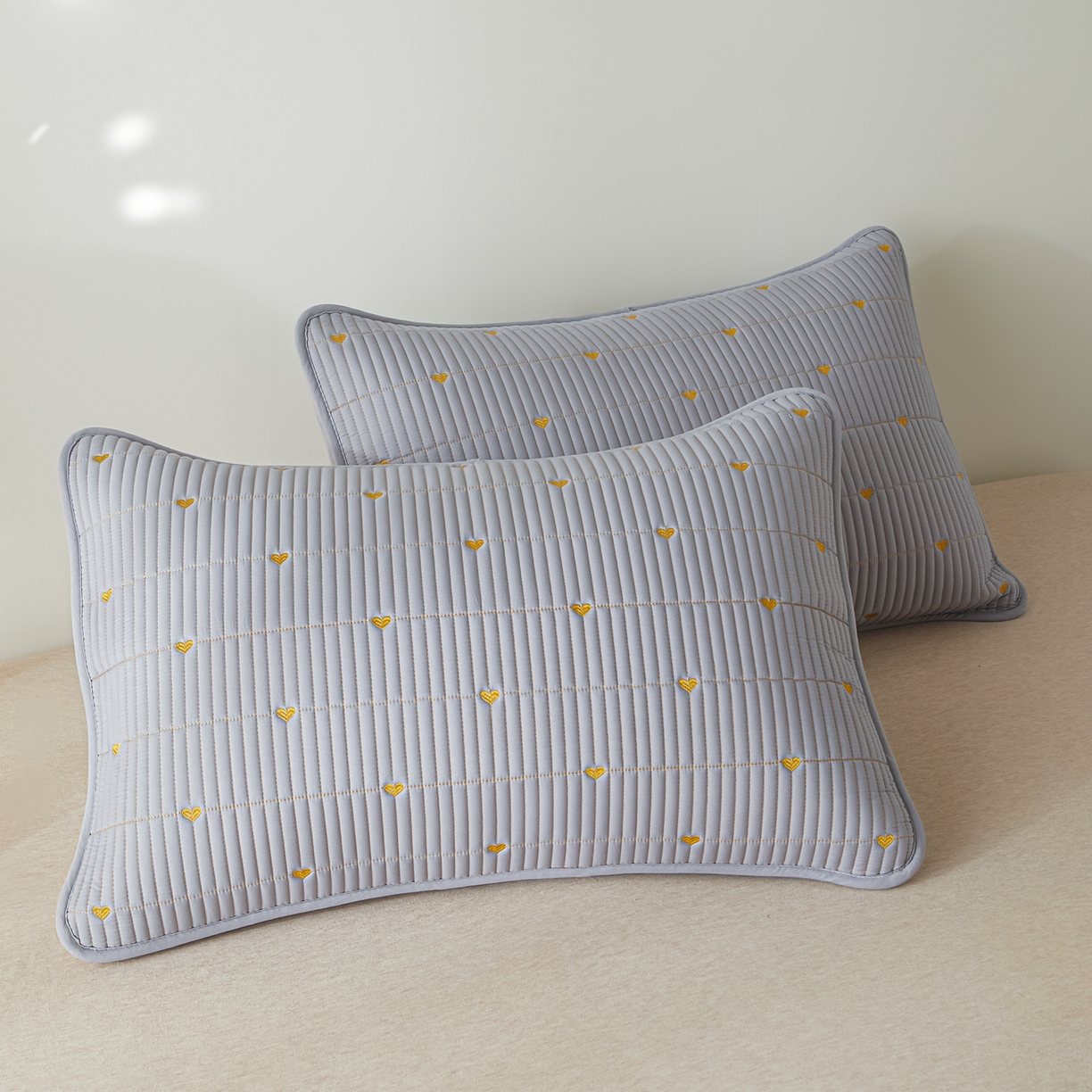 91家纺网 家纺一手货源 找家纺 芬晴家纺 2025新款防水枕套-繁星-爱心-简爱-空间 爱心-星灰