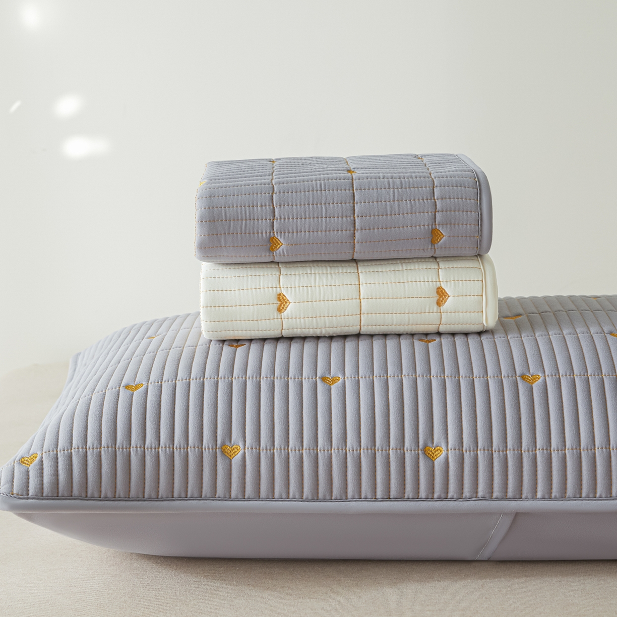 91家纺网 家纺一手货源 找家纺 芬晴家纺 2025新款防水枕套-繁星-爱心-简爱-空间 爱心-星灰