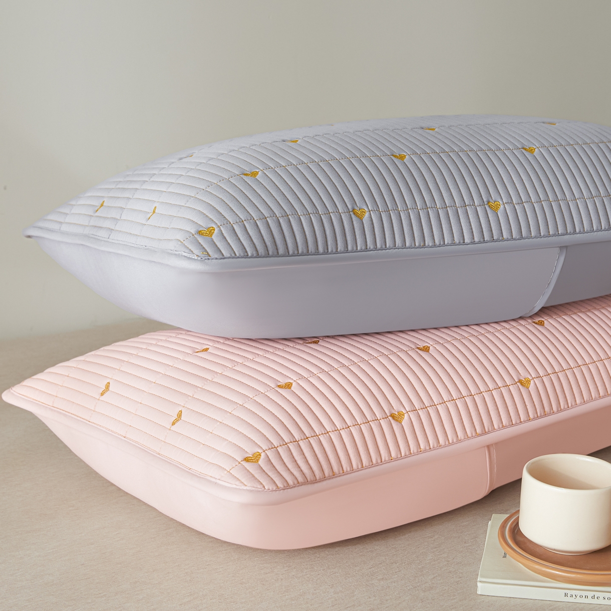 91家纺网 家纺一手货源 找家纺 芬晴家纺 2025新款防水枕套-繁星-爱心-简爱-空间 爱心-粉+灰