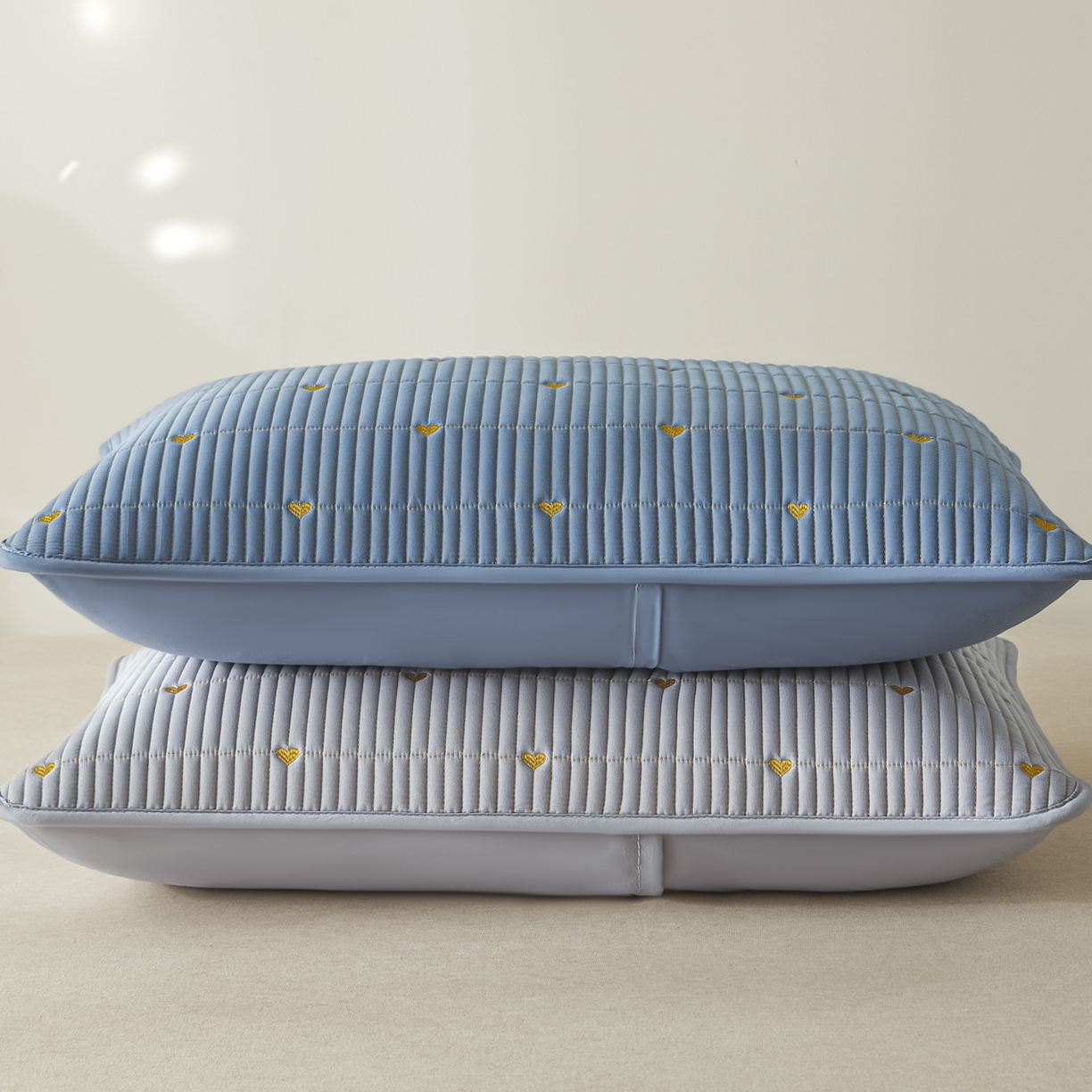 91家纺网 家纺一手货源 找家纺 芬晴家纺 2025新款防水枕套-繁星-爱心-简爱-空间 爱心+蓝+灰