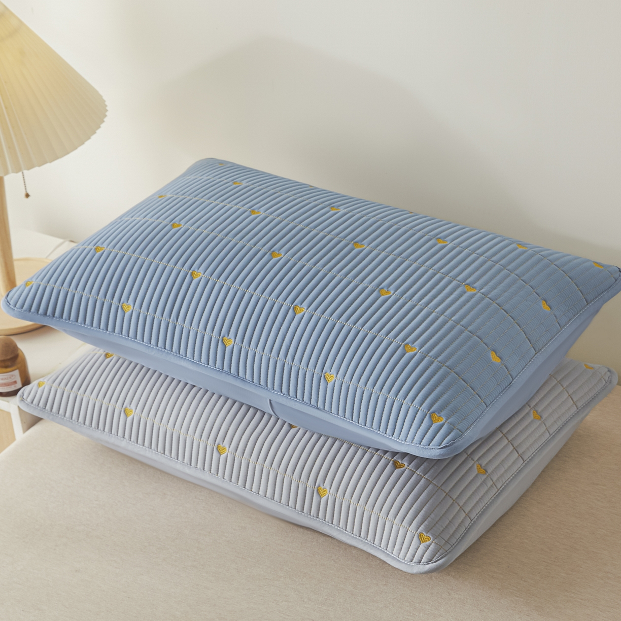 91家纺网 家纺一手货源 找家纺 芬晴家纺 2025新款防水枕套-繁星-爱心-简爱-空间 爱心+蓝+灰