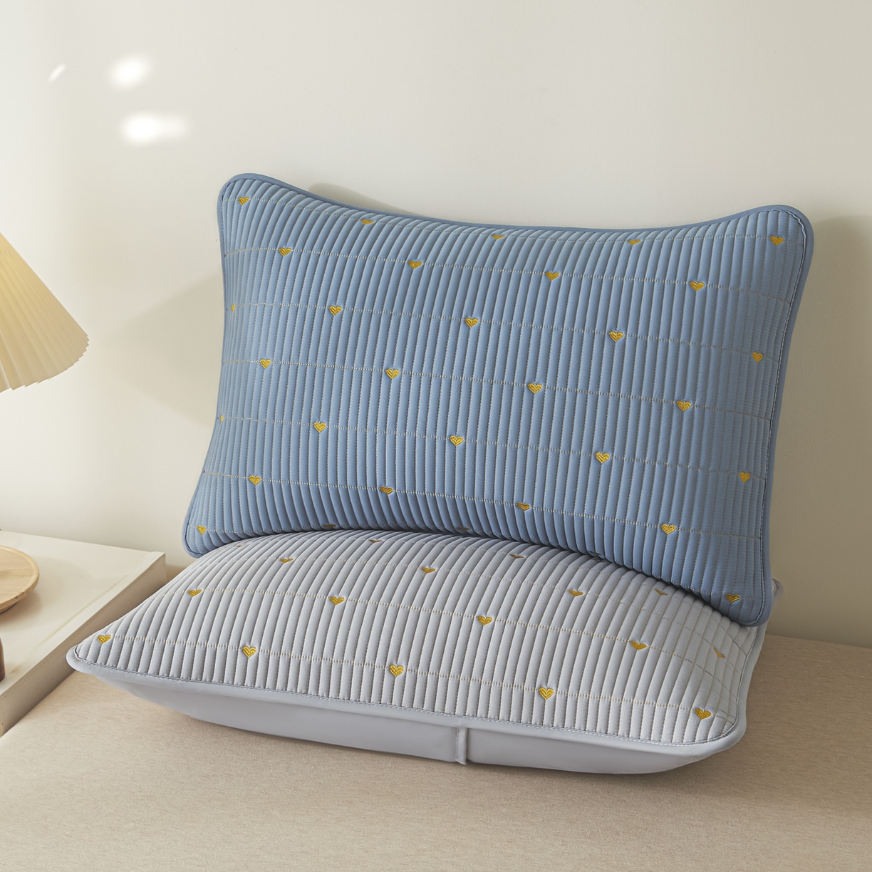 91家纺网 家纺一手货源 找家纺 芬晴家纺 2025新款防水枕套-繁星-爱心-简爱-空间 爱心+蓝+灰