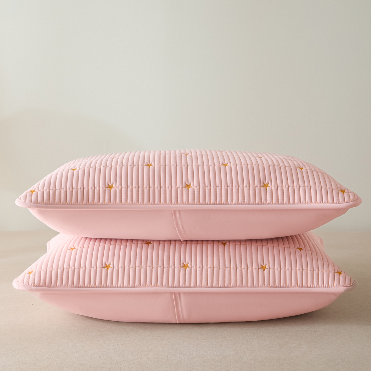 91家纺网 家纺一手货源 找家纺 芬晴家纺 2025新款防水枕套-繁星-爱心-简爱-空间 繁星-豆沙粉