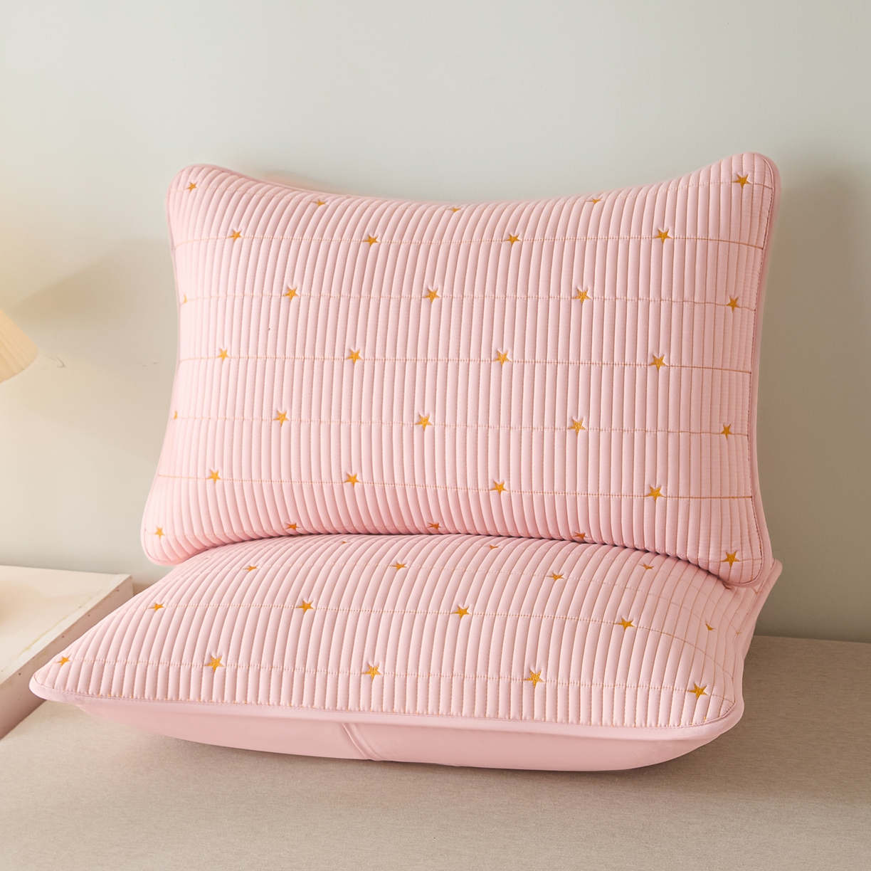 91家纺网 家纺一手货源 找家纺 芬晴家纺 2025新款防水枕套-繁星-爱心-简爱-空间 繁星-豆沙粉