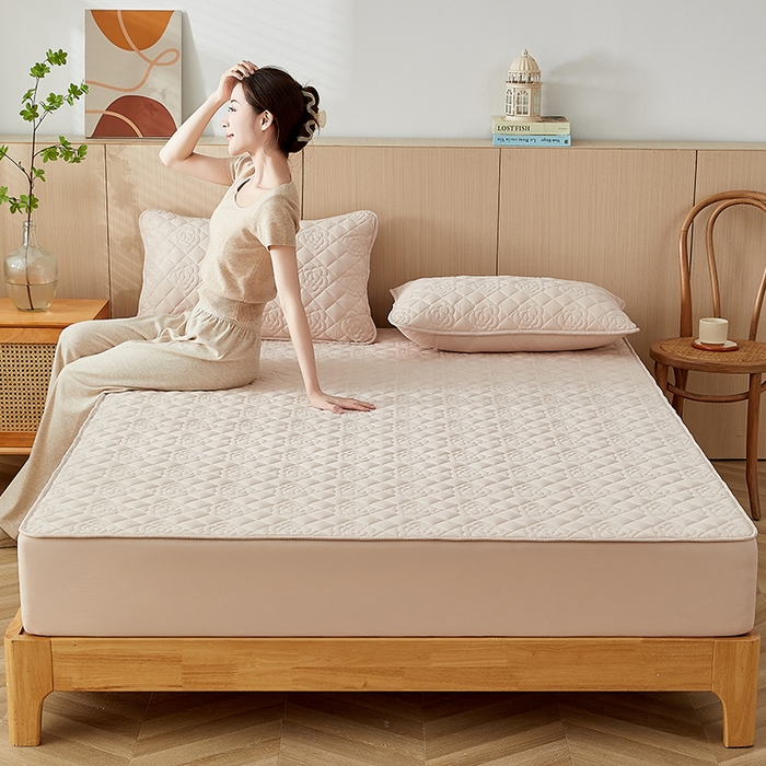 91家纺网 家纺一手货源 找家纺 （总）卓越家纺 2025新款山茶花款防水夹棉床笠