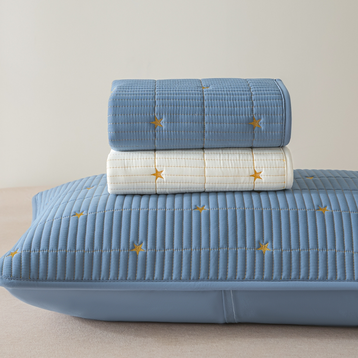 91家纺网 家纺一手货源 找家纺 芬晴家纺 2025新款防水枕套-繁星-爱心-简爱-空间 繁星-雾蓝