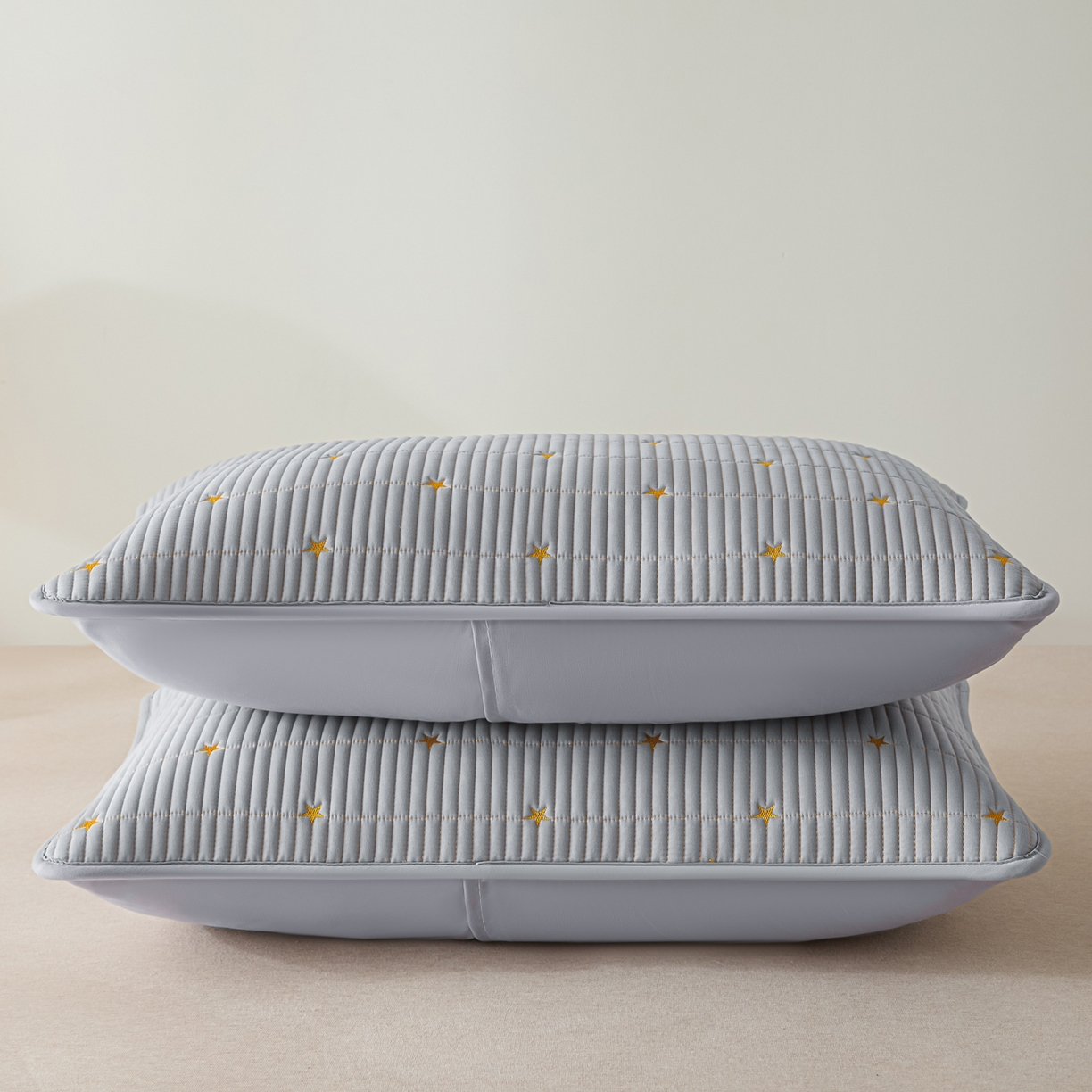 91家纺网 家纺一手货源 找家纺 芬晴家纺 2025新款防水枕套-繁星-爱心-简爱-空间 繁星-星灰