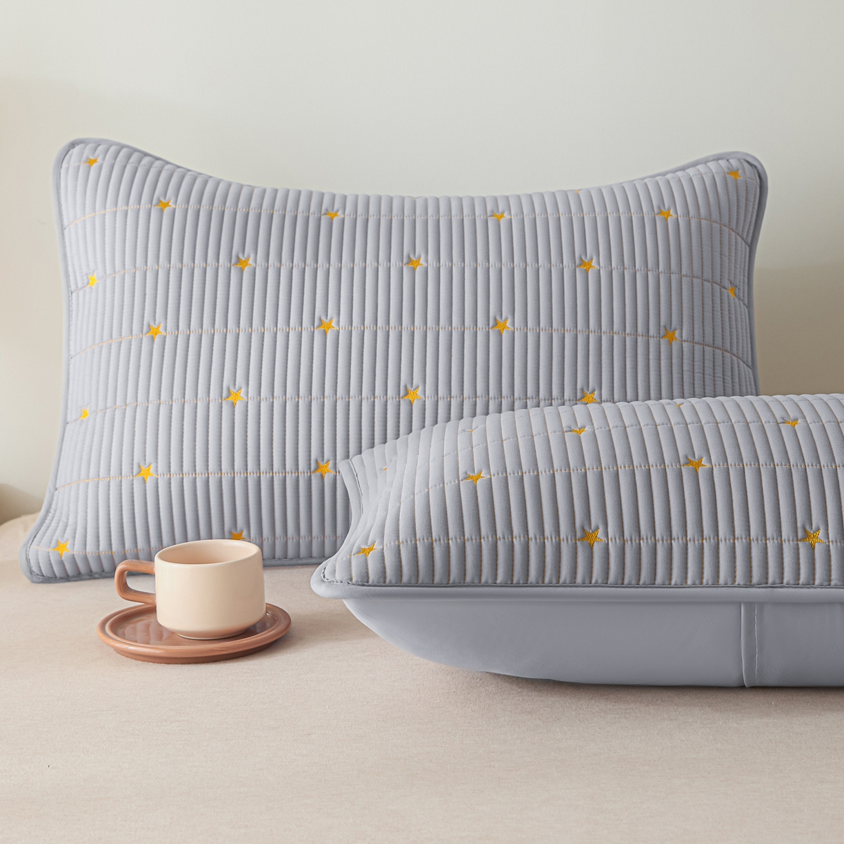 91家纺网 家纺一手货源 找家纺 芬晴家纺 2025新款防水枕套-繁星-爱心-简爱-空间 繁星-星灰