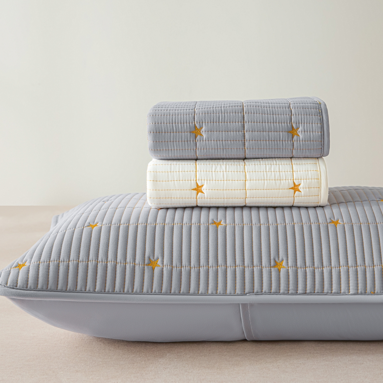 91家纺网 家纺一手货源 找家纺 芬晴家纺 2025新款防水枕套-繁星-爱心-简爱-空间 繁星-星灰