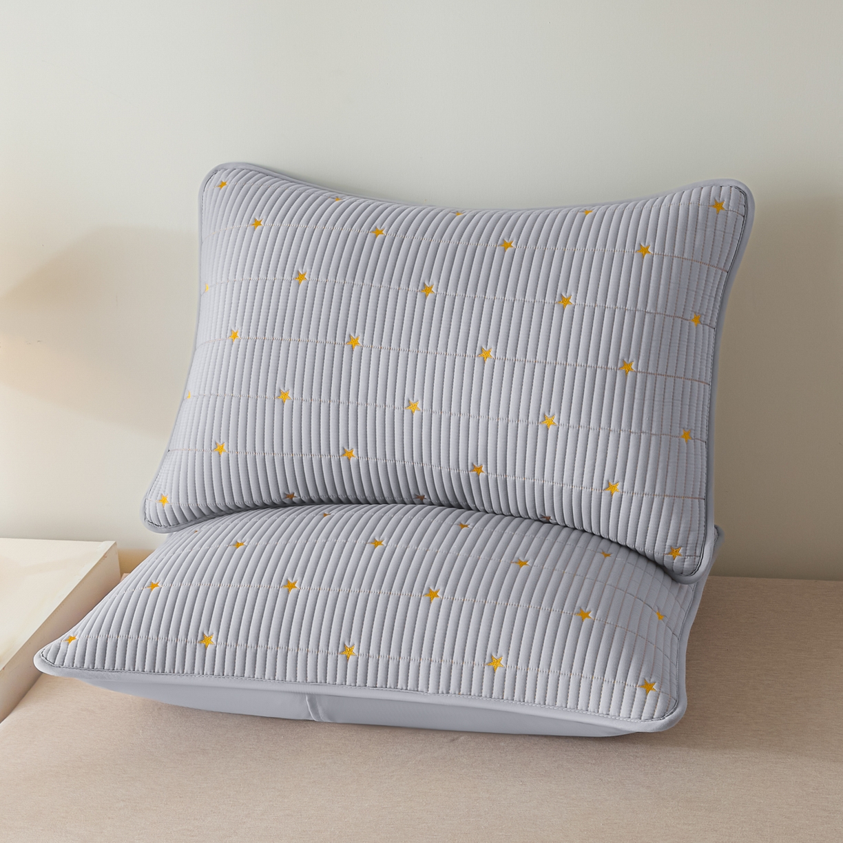 91家纺网 家纺一手货源 找家纺 芬晴家纺 2025新款防水枕套-繁星-爱心-简爱-空间 繁星-星灰
