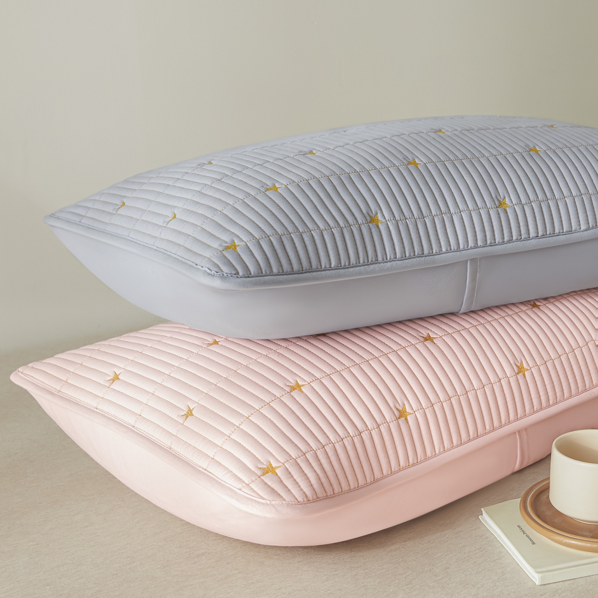 91家纺网 家纺一手货源 找家纺 芬晴家纺 2025新款防水枕套-繁星-爱心-简爱-空间 繁星-灰+粉