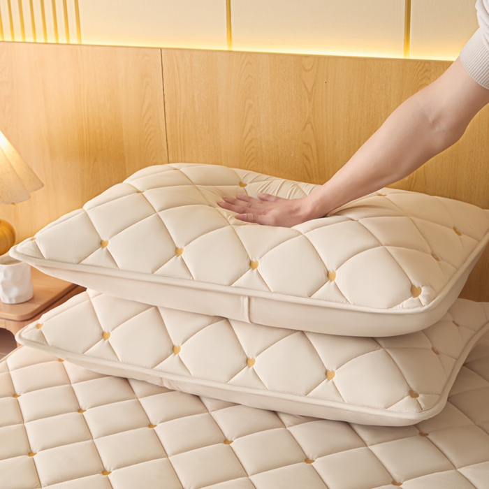 91家纺网 家纺一手货源 找家纺 芬晴家纺 2025新款防水枕套-繁星-爱心-简爱-空间 简爱-卡其