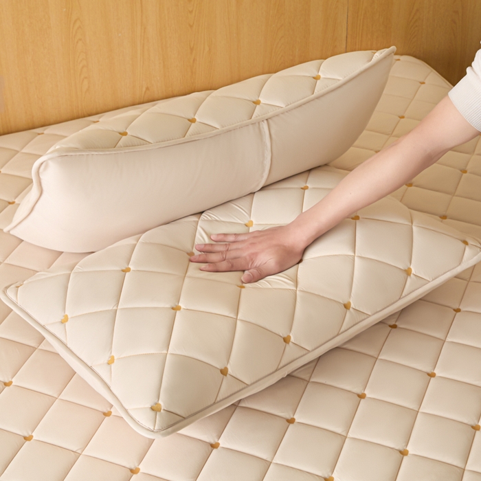 91家纺网 家纺一手货源 找家纺 芬晴家纺 2025新款防水枕套-繁星-爱心-简爱-空间 简爱-卡其