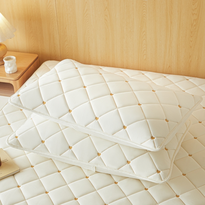 91家纺网 家纺一手货源 找家纺 芬晴家纺 2025新款防水枕套-繁星-爱心-简爱-空间 简爱-米白