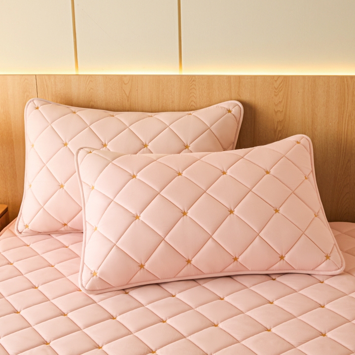 91家纺网 家纺一手货源 找家纺 芬晴家纺 2025新款防水枕套-繁星-爱心-简爱-空间 空间-豆沙粉