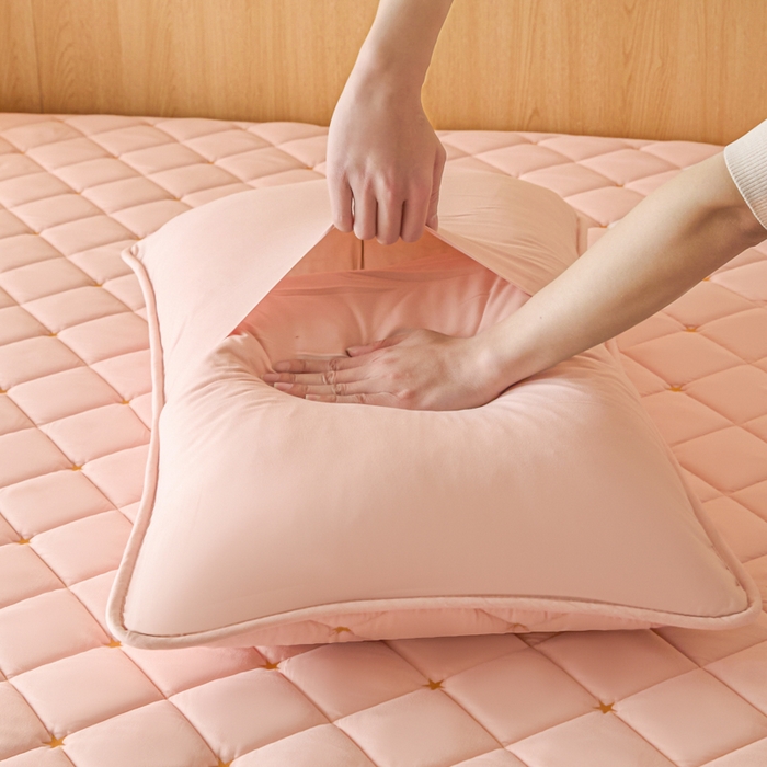 91家纺网 家纺一手货源 找家纺 芬晴家纺 2025新款防水枕套-繁星-爱心-简爱-空间 空间-豆沙粉