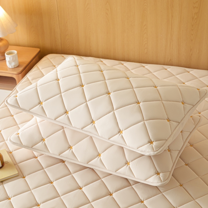 91家纺网 家纺一手货源 找家纺 芬晴家纺 2025新款防水枕套-繁星-爱心-简爱-空间 空间-卡其