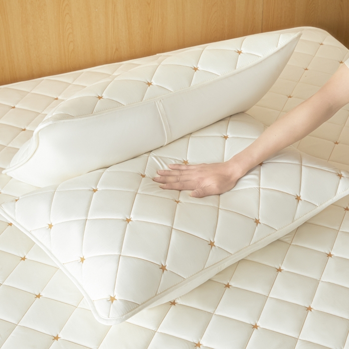 91家纺网 家纺一手货源 找家纺 芬晴家纺 2025新款防水枕套-繁星-爱心-简爱-空间 空间-米白