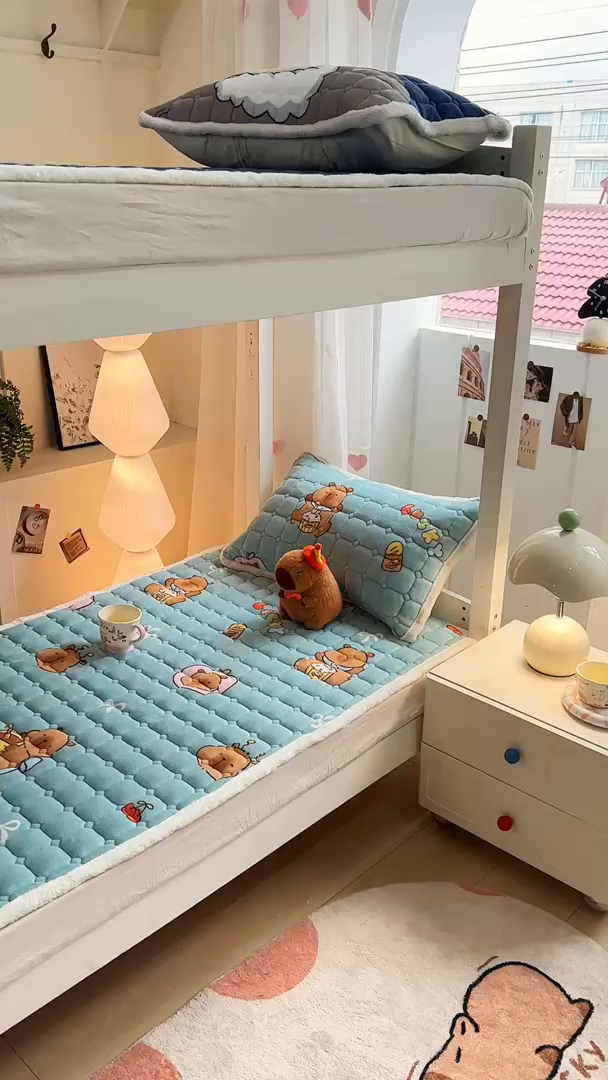 91家纺网 家纺一手货源 找家纺 优品惠 2025新款冬季牛奶绒床垫床褥垫子床护垫加绒床盖学生宿舍上下铺 卡皮巴拉蓝