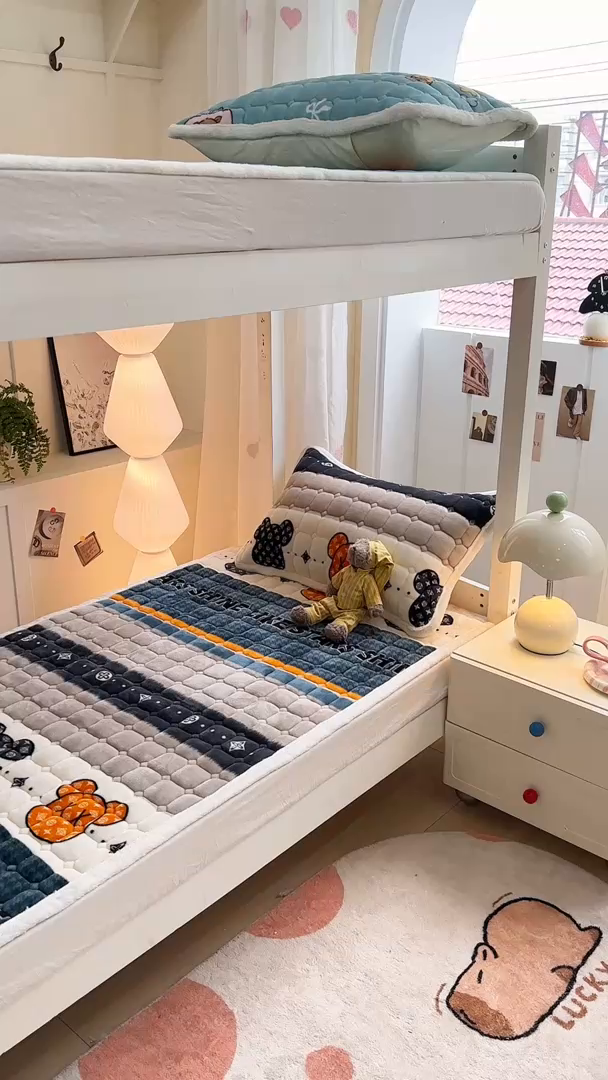 91家纺网 家纺一手货源 找家纺 优品惠 2025新款冬季牛奶绒床垫床褥垫子床护垫加绒床盖学生宿舍上下铺 都市潮熊