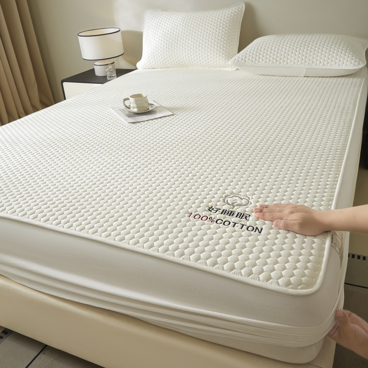 91家纺网 家纺一手货源 找家纺 芬晴家纺 2025新款A类好睡眠全棉夹棉系列床笠 好睡眠-白