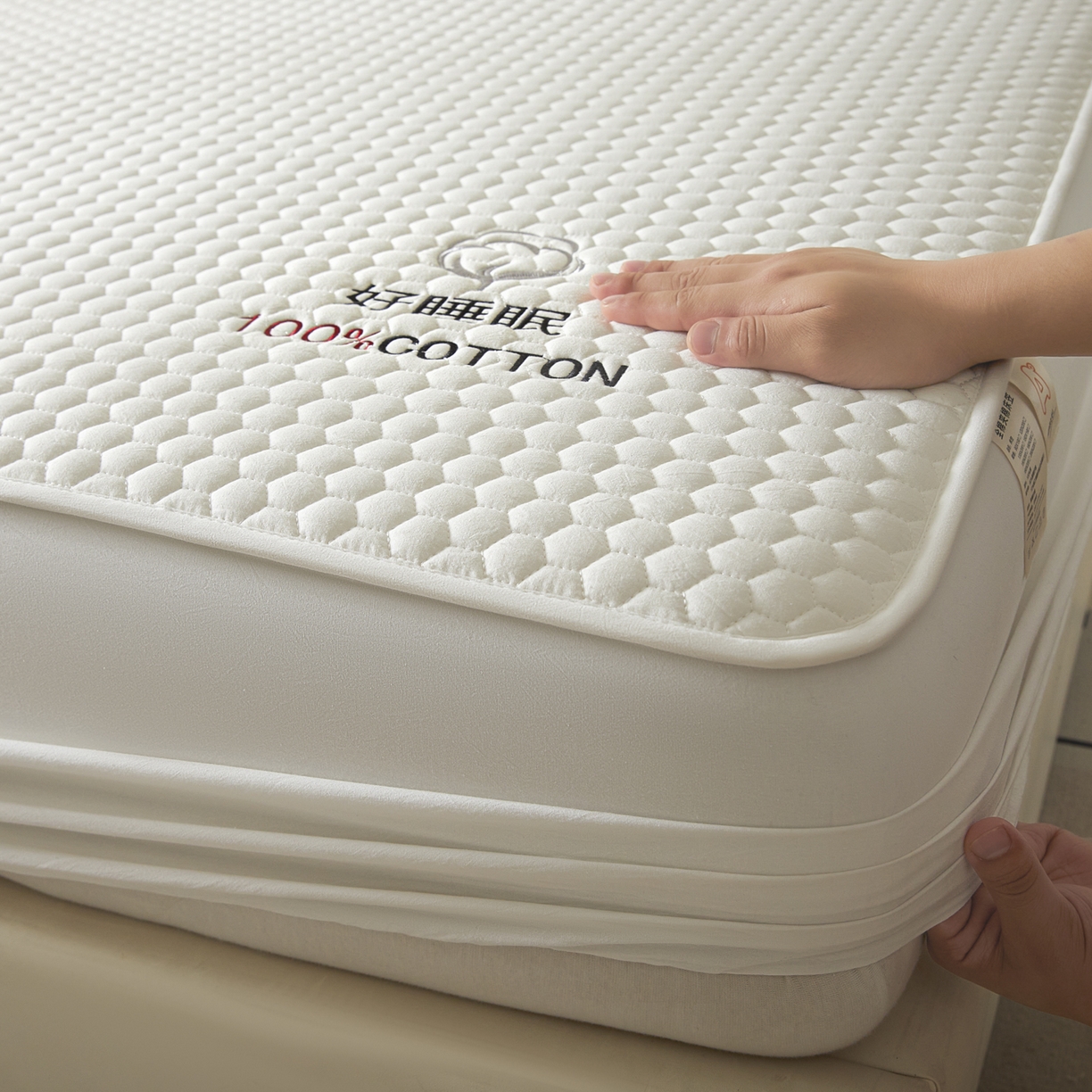 91家纺网 家纺一手货源 找家纺 芬晴家纺 2025新款A类好睡眠全棉夹棉系列床笠 好睡眠-白